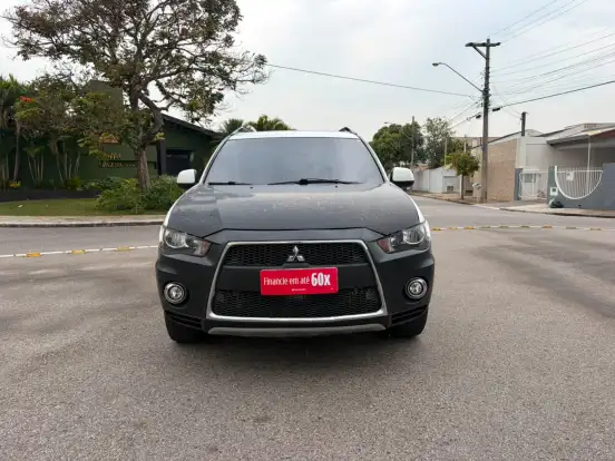 MITSUBISHI-OUTLANDER-2011