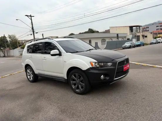 MITSUBISHI-OUTLANDER-3.0 GT 4X4 V6 24V GASOLINA 4P AUTOMÁTICO MITSUBISHI-OUTLANDER-2011