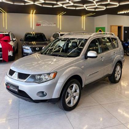 MITSUBISHI OUTLANDER 3.0 4X4 V6 24V GASOLINA 4P AUTOMÁTICO