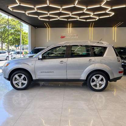 MITSUBISHI-OUTLANDER-2008
