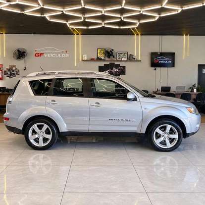 MITSUBISHI-OUTLANDER-2008
