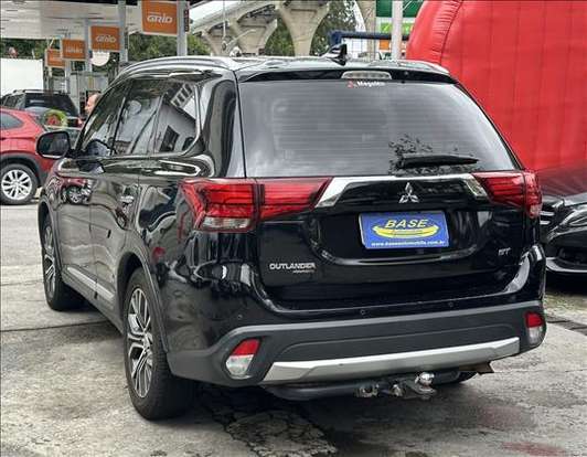 MITSUBISHI-OUTLANDER-2017