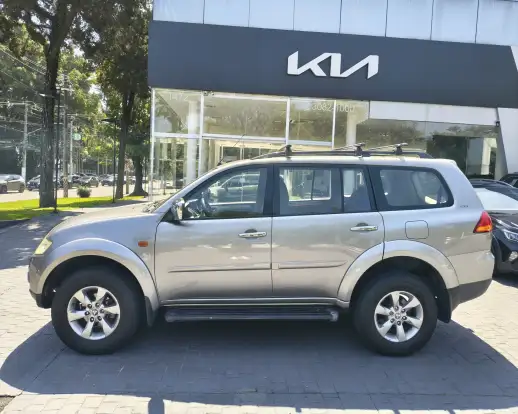 MITSUBISHI-PAJERO DAKAR-2012