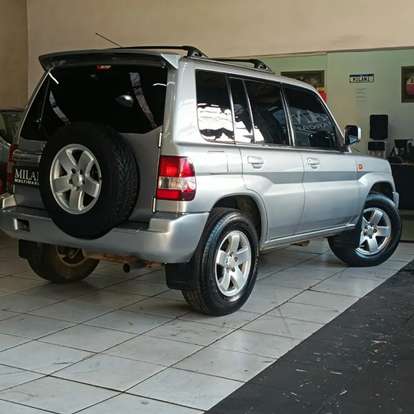 MITSUBISHI-PAJERO TR4-2006