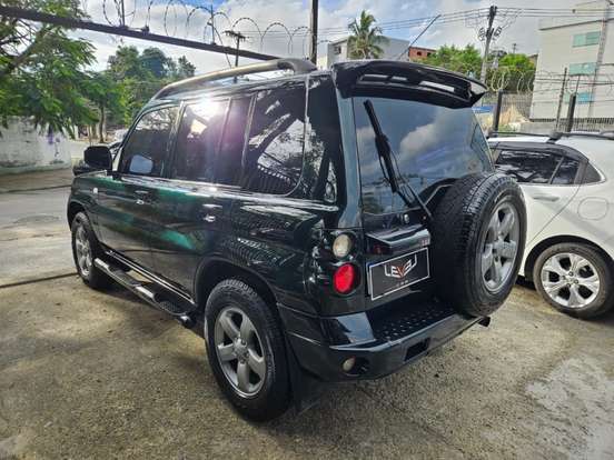 MITSUBISHI-PAJERO TR4-2008