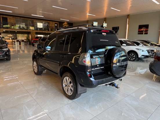 MITSUBISHI-PAJERO TR4-2011