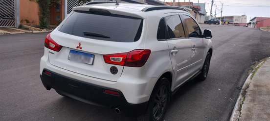 MITSUBISHI-ASX-2010