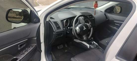 MITSUBISHI-ASX-2010