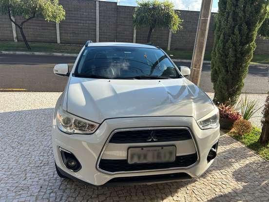 MITSUBISHI-ASX-2014