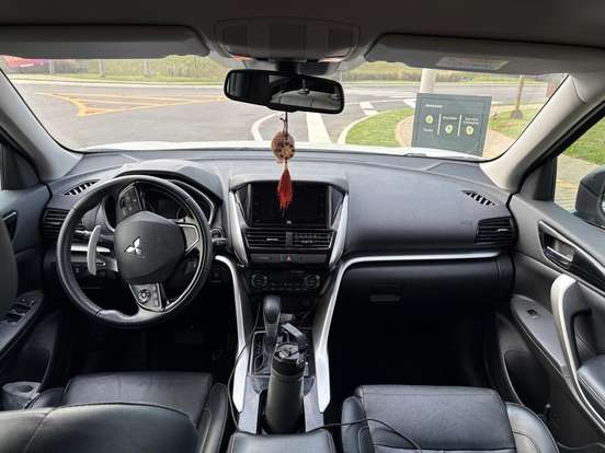 MITSUBISHI-ECLIPSE CROSS-2023