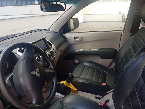 MITSUBISHI-L200 TRITON-2017