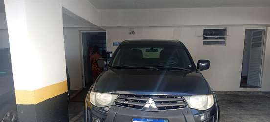 MITSUBISHI-L200 TRITON-2.4 HLS CHROME 4X2 CD 16V FLEX 4P MANUAL MITSUBISHI-L200 TRITON-2017