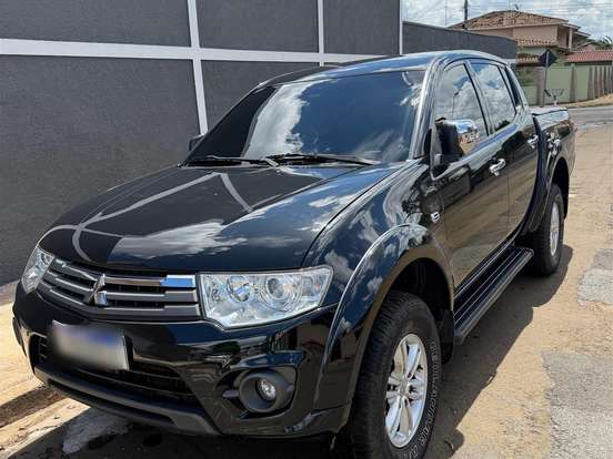 MITSUBISHI-L200 TRITON-3.2 HPE 4X4 CD 16V TURBO INTERCOOLER DIESEL 4P AUTOMÁTICO MITSUBISHI-L200 TRITON-2013