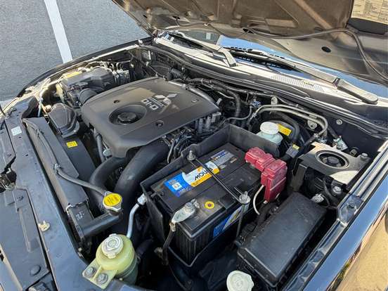 MITSUBISHI-L200 TRITON-3.2 HPE 4X4 CD 16V TURBO INTERCOOLER DIESEL 4P AUTOMÁTICO MITSUBISHI-L200 TRITON-2013