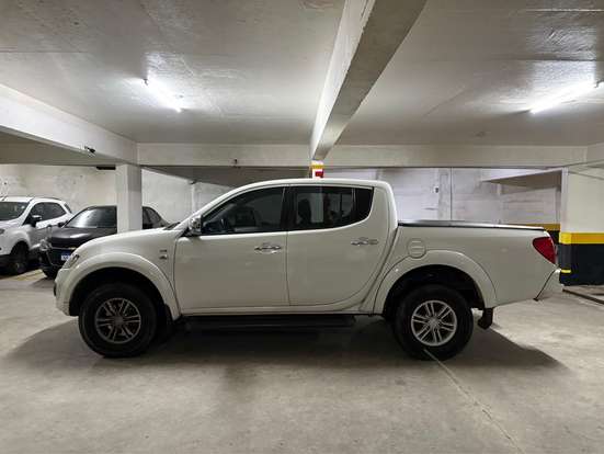 MITSUBISHI-L200 TRITON-2015