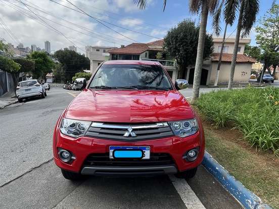 MITSUBISHI-L200 TRITON-3.5 HPE 4X4 CD V6 24V FLEX 4P AUTOMÁTICO MITSUBISHI-L200 TRITON-2015