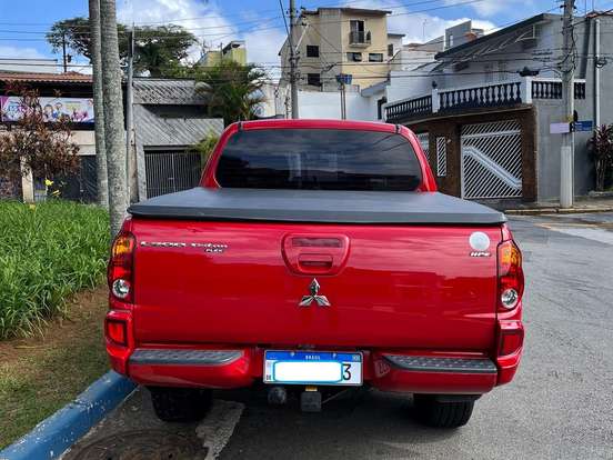 MITSUBISHI-L200 TRITON-3.5 HPE 4X4 CD V6 24V FLEX 4P AUTOMÁTICO MITSUBISHI-L200 TRITON-2015