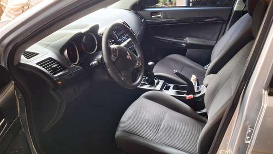MITSUBISHI-LANCER-2015