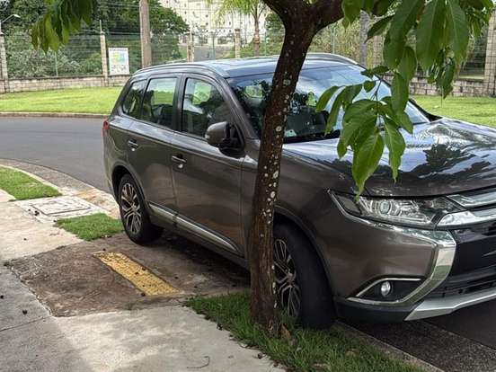 MITSUBISHI-OUTLANDER-2.0 COMFORT 16V GASOLINA 4P AUTOMÁTICO MITSUBISHI-OUTLANDER-2017