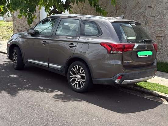 MITSUBISHI-OUTLANDER-2.0 COMFORT 16V GASOLINA 4P AUTOMÁTICO MITSUBISHI-OUTLANDER-2017