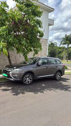 MITSUBISHI-OUTLANDER-2017