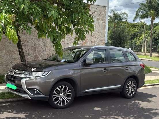 MITSUBISHI-OUTLANDER-2.0 COMFORT 16V GASOLINA 4P AUTOMÁTICO MITSUBISHI-OUTLANDER-2017