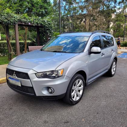 MITSUBISHI OUTLANDER 2.4 4X4 16V GASOLINA 4P AUTOMÁTICO