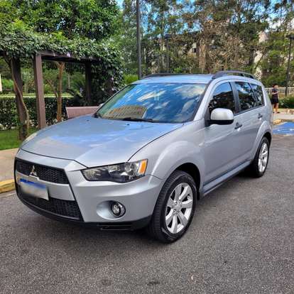 MITSUBISHI-OUTLANDER-2010