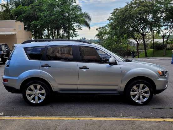 MITSUBISHI-OUTLANDER-2.4 4X4 16V GASOLINA 4P AUTOMÁTICO MITSUBISHI-OUTLANDER-2010