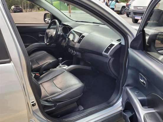 MITSUBISHI-OUTLANDER-2.4 4X4 16V GASOLINA 4P AUTOMÁTICO MITSUBISHI-OUTLANDER-2010