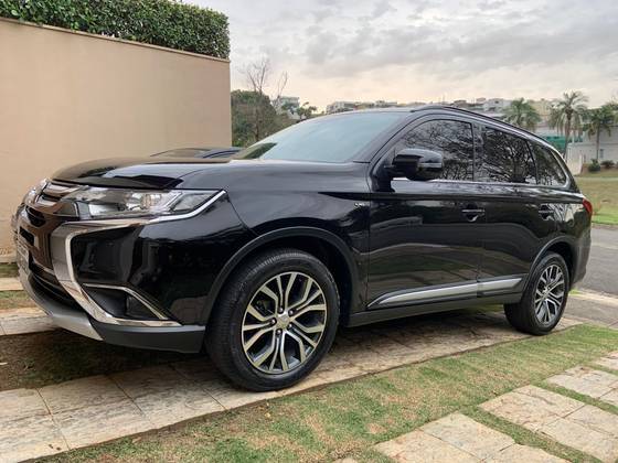 MITSUBISHI OUTLANDER 3.0 GT 4X4 V6 24V GASOLINA 4P AUTOMÁTICO