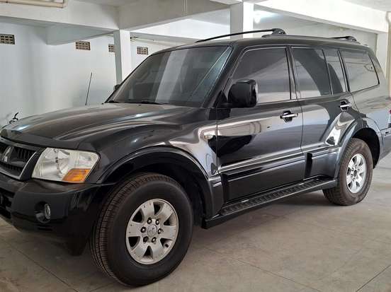 MITSUBISHI-PAJERO-2002