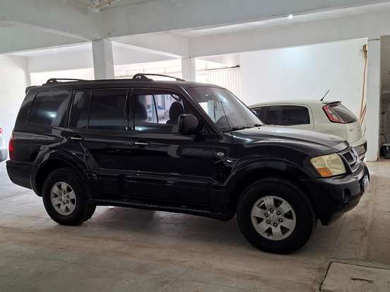 MITSUBISHI-PAJERO-2002