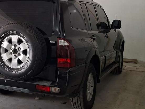MITSUBISHI-PAJERO-2002