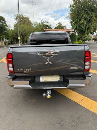 MITSUBISHI-TRITON-2025