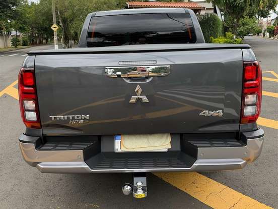 MITSUBISHI-TRITON-2.4 BITURBO DIESEL CD HPE-S 4X4 AUTOMÁTICO MITSUBISHI-TRITON-2025