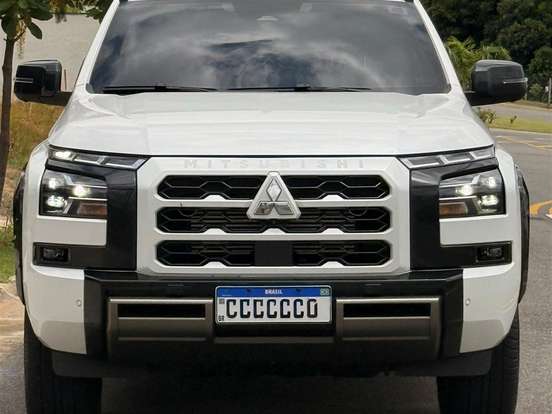 MITSUBISHI-TRITON-2.4 BITURBO DIESEL CD KATANA 4X4 AUTOMÁTICO MITSUBISHI-TRITON-2025