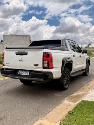MITSUBISHI-TRITON-2025