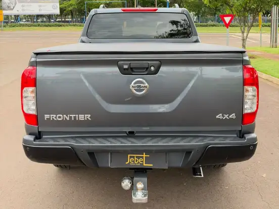 NISSAN-FRONTIER-2021