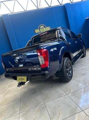 NISSAN-FRONTIER-2021