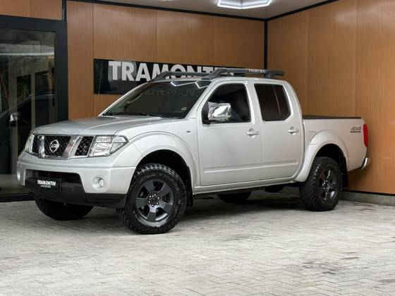 NISSAN FRONTIER 2.5 LE 4X4 CD TURBO ELETRONIC DIESEL 4P AUTOMÁTICO