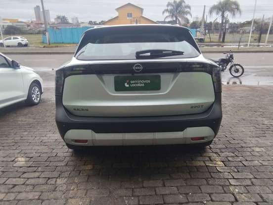 NISSAN-KICKS-2025