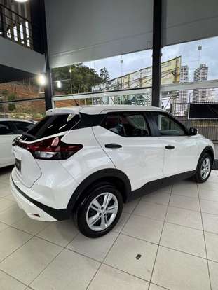 NISSAN-KICKS-2024