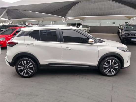 NISSAN-KICKS-2022