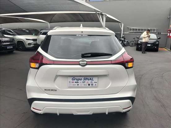 NISSAN-KICKS-2022