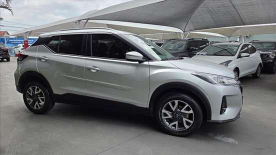 NISSAN-KICKS-2023