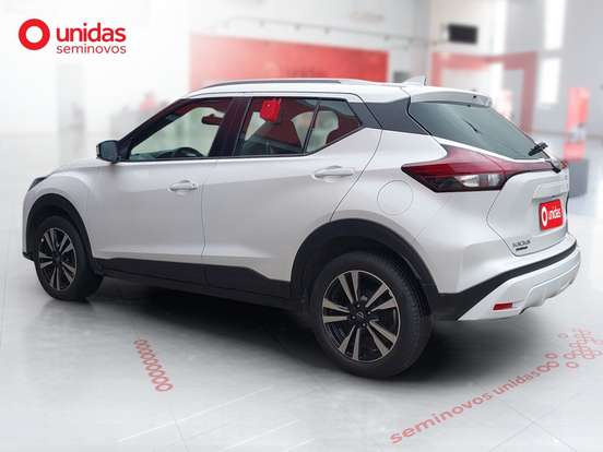 NISSAN-KICKS PLAY-2025