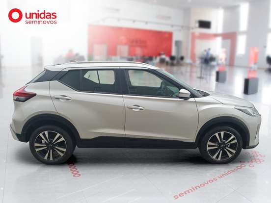 NISSAN-KICKS PLAY-2025