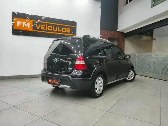 NISSAN-LIVINA-1.8 SL X-GEAR 16V FLEX 4P AUTOMÁTICO NISSAN-LIVINA-2014