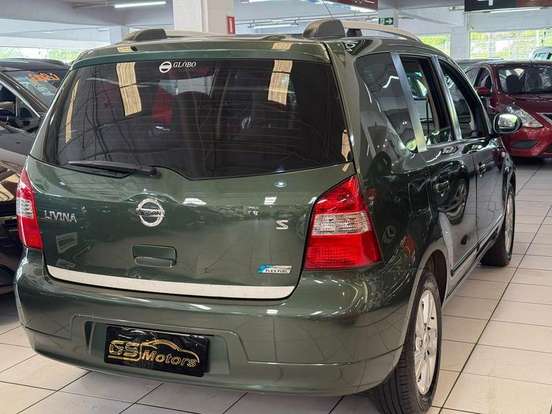 NISSAN-LIVINA-2013